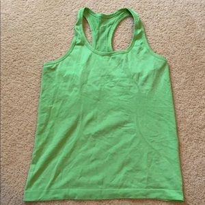 Lululemon tank